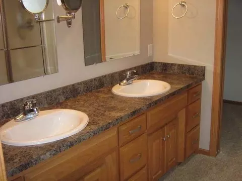 3524 Viewpoint Dr, Bismarck, ND 58503 photo 12