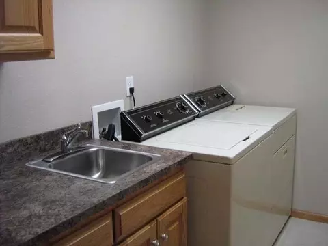3524 Viewpoint Dr, Bismarck, ND 58503 photo 13
