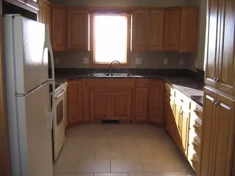 3524 Viewpoint Dr, Bismarck, ND 58503 photo 5