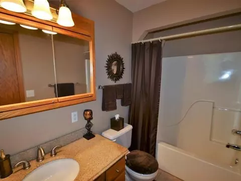 4702 Pintail Loop SE, Mandan, ND 58554 photo 13