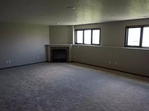 904 Baffin Lp, Bismarck, ND 58503 photo 6