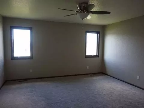 904 Baffin Lp, Bismarck, ND 58503 photo 8