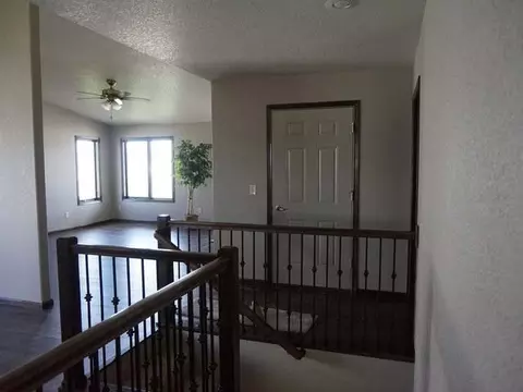 904 Baffin Lp, Bismarck, ND 58503 photo 2