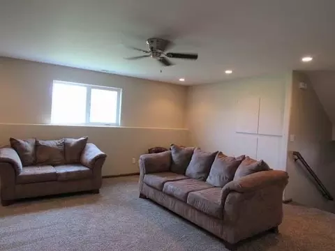 806 Calvert Dr, Bismarck, ND 58503 photo 25