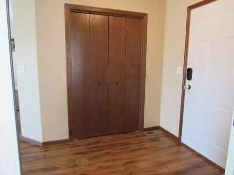 806 Calvert Dr, Bismarck, ND 58503 photo 15