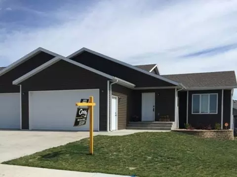 806 Calvert Dr, Bismarck, ND 58503 photo 45