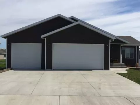 806 Calvert Dr, Bismarck, ND 58503 photo 48