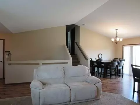 806 Calvert Dr, Bismarck, ND 58503 photo 14