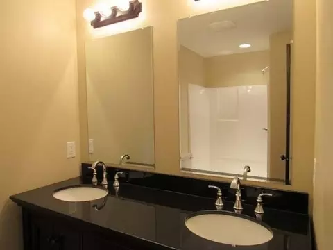 806 Calvert Dr, Bismarck, ND 58503 photo 27