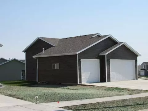 806 Calvert Dr, Bismarck, ND 58503 photo 44