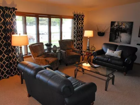 3532 Hackberry St, Bismarck, ND 58503 photo 3