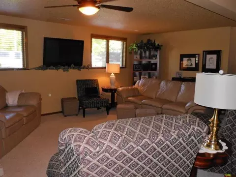 3532 Hackberry St, Bismarck, ND 58503 photo 31