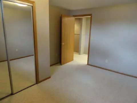 401 Apollo Ave W, Bismarck, ND 58503 photo 17