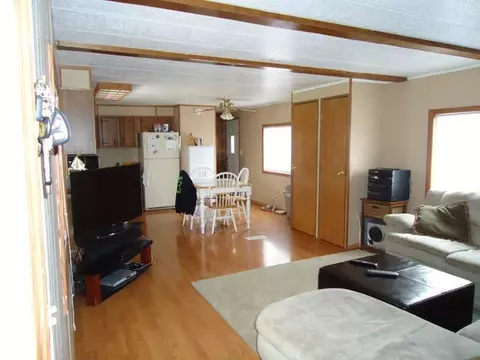 1305 9 Ave SE, Mandan, ND 58554 photo 2
