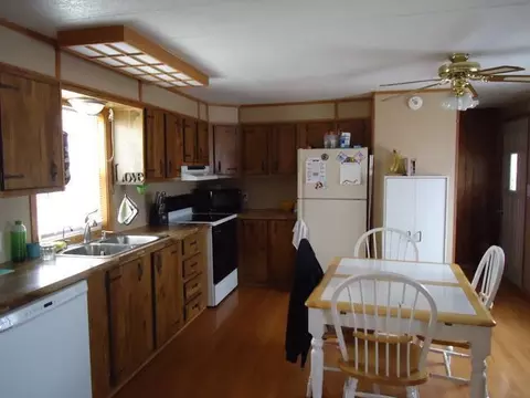1305 9 Ave SE, Mandan, ND 58554 photo 3