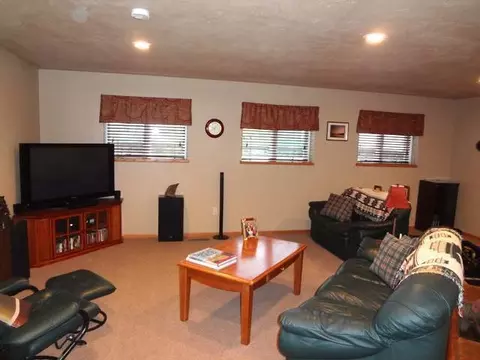 307 Baker Pl, Bismarck, ND 58504 photo 12