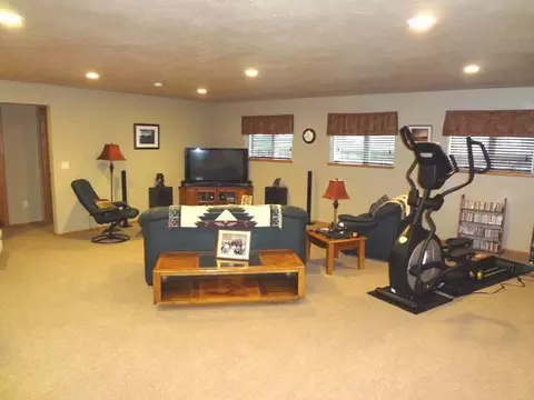 307 Baker Pl, Bismarck, ND 58504 photo 13