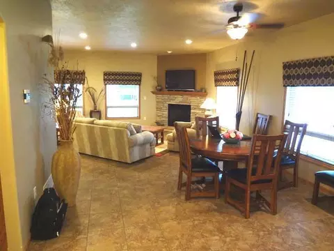 307 Baker Pl, Bismarck, ND 58504 photo 8