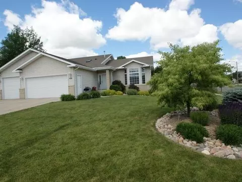 2108 Modesto Ci, Bismarck, ND 58504 photo 1