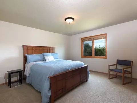 4601 Boulder Ridge Rd, Bismarck, ND 58503 photo 10