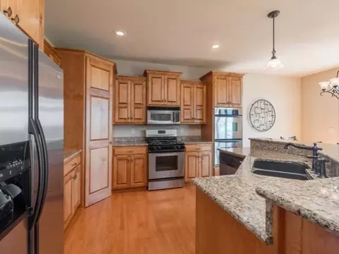 4601 Boulder Ridge Rd, Bismarck, ND 58503 photo 3