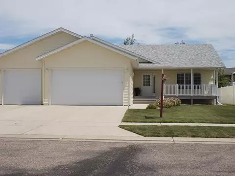 2253 Lacorte Lp, Bismarck, ND 58503 photo 1