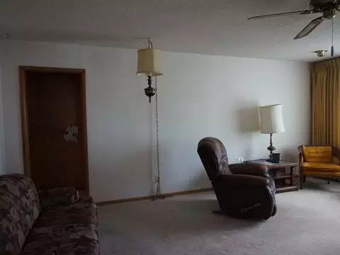 726 Custer Dr, Mandan, ND 58554 photo 6
