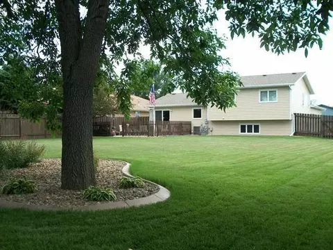 3101 Devon Dr, Bismarck, ND 58504 photo 4