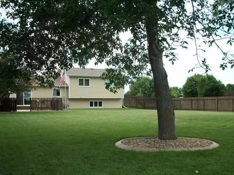 3101 Devon Dr, Bismarck, ND 58504 photo 6