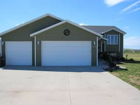 7108 Derek Dr, Bismarck, ND 58504 photo 1