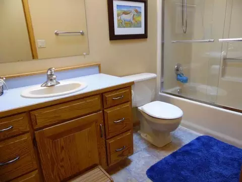 2425 Jackson Ave, Bismarck, ND 58501 photo 9
