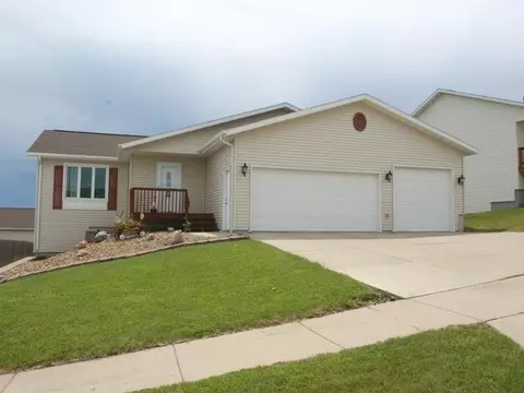 3441 Crocus Ave, Bismarck, ND 58501 photo 1