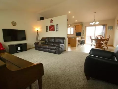 3441 Crocus Ave, Bismarck, ND 58501 photo 2