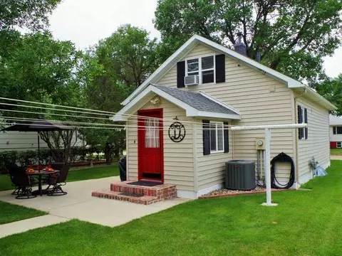 415 13th St S, Bismarck, ND 58504 photo 20