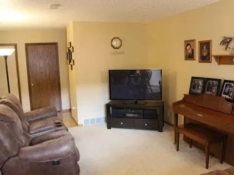 3605 Regent Dr E, Bismarck, ND 58504 photo 4
