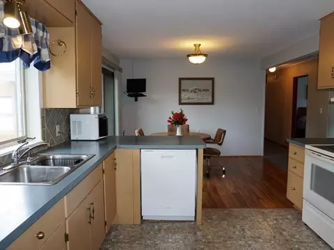 1606 Bowen Ave E, Bismarck, ND 58504 photo 16