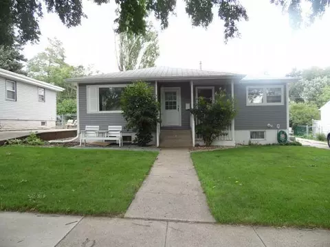 1309 Mohawk St, Bismarck, ND 58501 photo 1