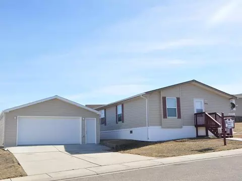3906 N Valley Lp, Bismarck, ND 58501 photo 1
