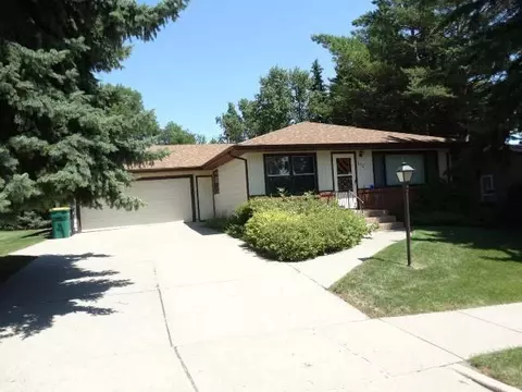 312 Nova Dr, Bismarck, ND 58501 photo 1