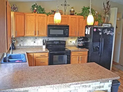 4507 Calgary Ave E, Bismarck, ND 58503 photo 5