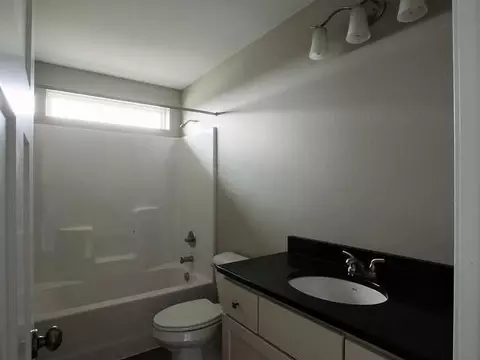 517 Fields Ct, Mandan, ND 58554 photo 11