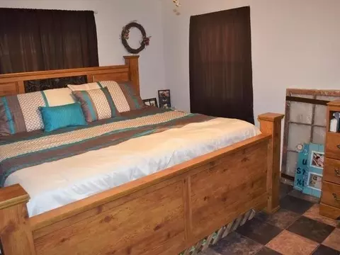 418 Dover Dr, Bismarck, ND 58504 photo 10