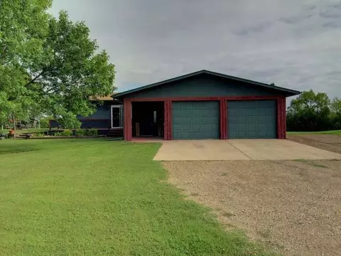 6620 Eric Ave, Bismarck, ND 58504 photo 3