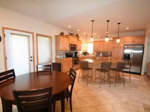 3449 Thunderbird, Bismarck, ND 58503 photo 10