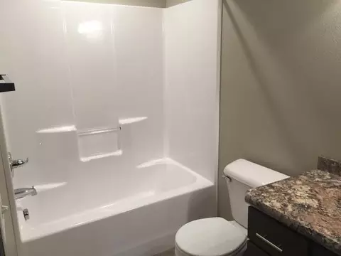 1746 Calgary Lp, Bismarck, ND 58503 photo 11