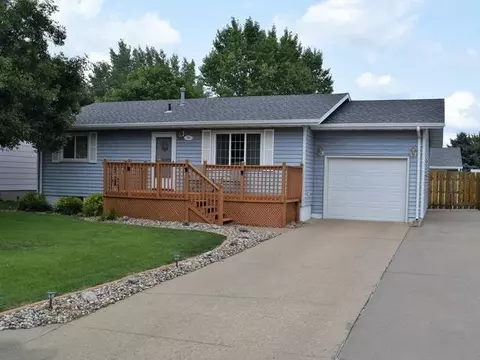 70 Custer Dr, Lincoln, ND 58504 photo 1