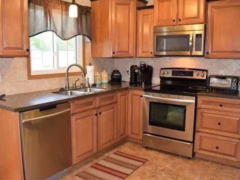 70 Custer Dr, Lincoln, ND 58504 photo 10