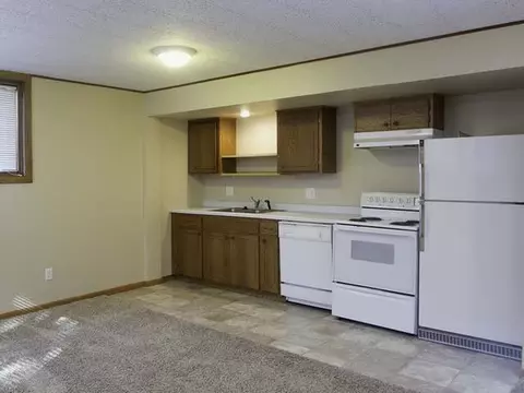 306 Nova Dr, Bismarck, ND 58503 photo 5