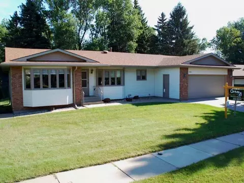 306 Nova Dr, Bismarck, ND 58503 photo 1