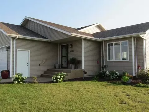 6820 Derek Dr, Bismarck, ND 58504 photo 12